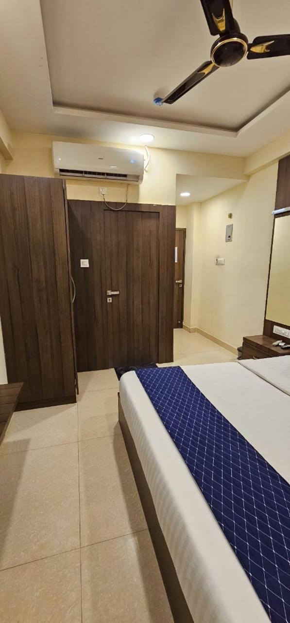 Stayguru Hotel Atithi Bhuj Eksteriør bilde