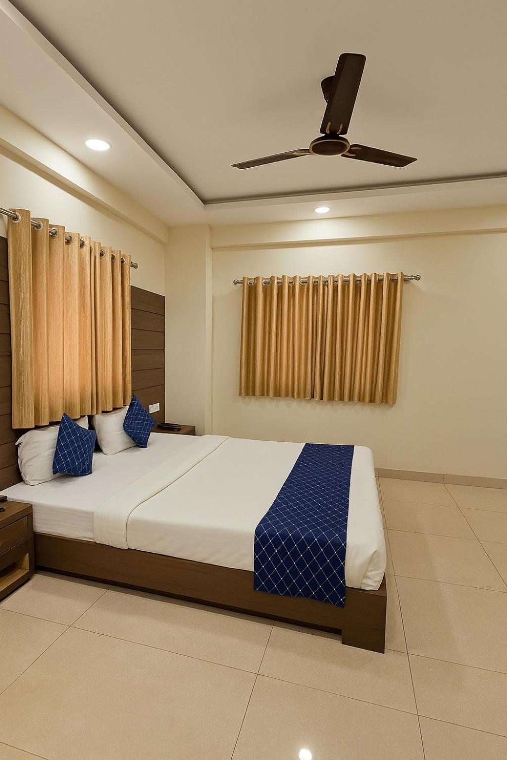 Stayguru Hotel Atithi Bhuj Eksteriør bilde